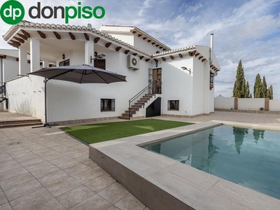 Venta de casa con piscina y terraza en Bubión, Las Gabias