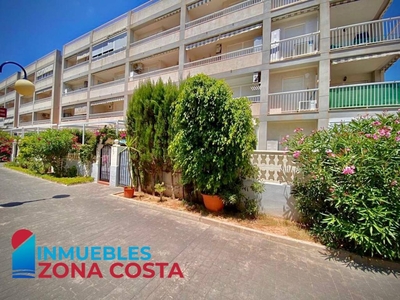 Bonito apartamento en planta baja con plaza de aparcamiento privada, situado cerca de la playa y el Club Náutico de Cane