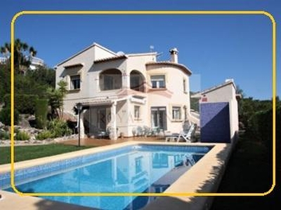 Chalet en venta en Dénia