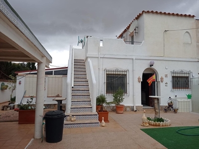 Chalet en venta en El Chaparral - La Siesta - La Torreta, Torrevieja, Alicante