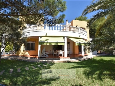 Chalet en venta en Punta Prima, Orihuela, Alicante