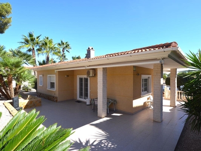 Chalet en venta en Villamartin, Orihuela, Alicante