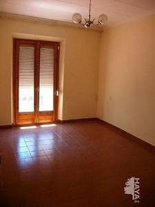 Piso en venta en Alguaire de 6 habitaciones con terraza y aire acondicionado