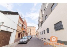 Venta Piso Badajoz. Piso de tres habitaciones A reformar con terraza