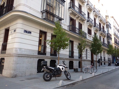 Alquiler de piso en calle Del Conde de Aranda de 1 habitación con balcón y aire acondicionado
