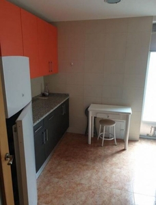 Alquiler de piso en Centro - Salamanca de 5 habitaciones con muebles y calefacción