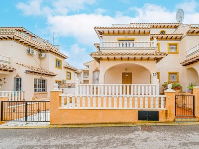 Casa adosada en venta en C/ Castillo de la Torre Grossa, Lomas de Cabo Roig - Los Dolses