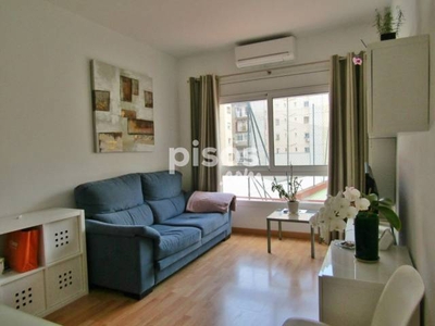 Piso en alquiler en Carrer de la Marina, cerca de Carrer de Pujades en El Parc-La Llacuna del Poblenou por 1.350 €/mes