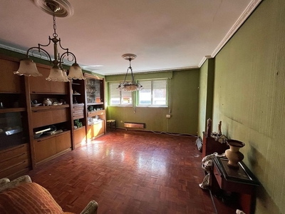 Piso en venta en Alisal - Cazoña - San Román de 3 habitaciones con garaje
