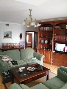 Piso en venta en Centro - Cáceres de 4 habitaciones con garaje y muebles
