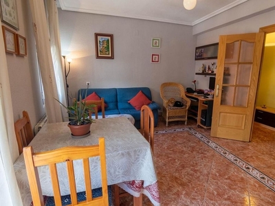 Venta de piso en Centro - Cuenca de 1 habitación y 99 m²