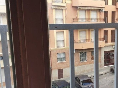 Venta de piso en calle Cofrade Manuel Ramírez Ruiz de 3 habitaciones con terraza y balcón