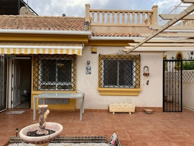 Casa adosada en venta en Los Montesinos