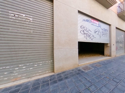 Local comercial en venta en calle Montesa, València, Valencia