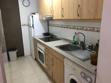 Venta Piso Cambrils. Piso de una habitación en Calle Colon. Buen estado tercera planta con balcón