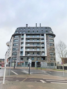 Alquiler de ático en calle Askatasuna de 3 habitaciones con garaje y muebles