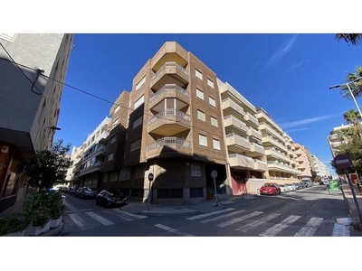 APARTAMENTO REFORMADO, NUEVO A ESTRENAR 3 DORMITORIOS Y 2 BAÑOS,