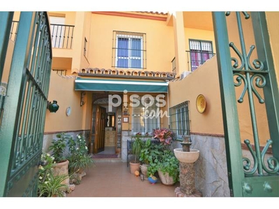 Casa adosada en venta en Calle del Río de las Pasadas, cerca de Calle del Jazmín en Las Lagunas por 309.000 €