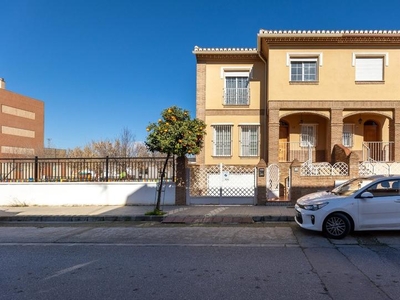 Casa adosada en venta en Rosa de Luxemburgo, Santa Fe