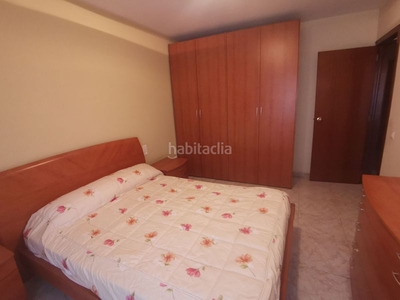 Piso con 3 habitaciones con ascensor, parking, calefacción y aire acondicionado en Lleida