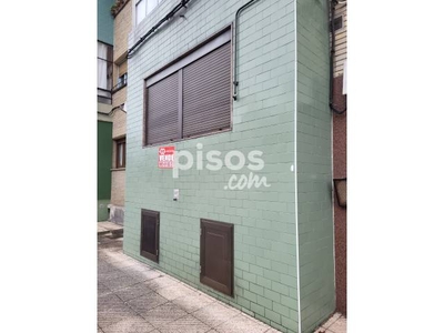 Piso en venta en Calle Primero de Mayo, nº 60 en Los Barredos (Laviana) por 28.000 €