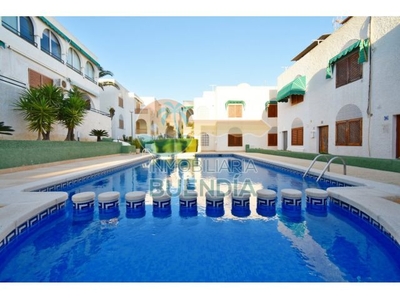 PLANTA BAJA EN RESIDENCIAL CON PISCINA COMUNITARIA