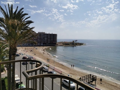 Se vende apartamento totalmente reformado en primera Línea en Playa de los Locos, Torrevieja!!