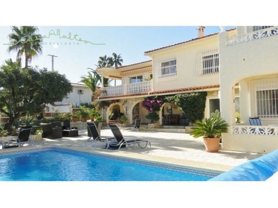 Villa en Venta en la Nucia, Alicante