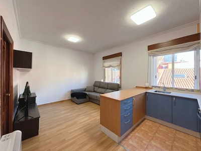 Alquiler de piso en Areal – Zona Centro de 2 habitaciones con garaje y muebles