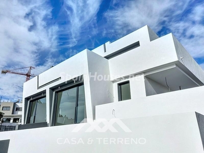 Casa adosada en venta en Viña Málaga, Torre del Mar