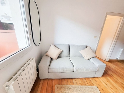 Piso en alquiler en Zurbarán-Arabella de 2 habitaciones con terraza y muebles