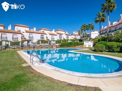 Venta de casa con piscina en Cabopino (Marbella (Municipio))