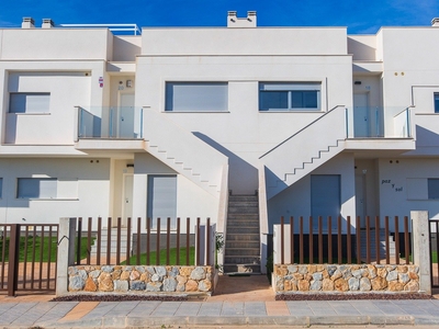 Venta de casa con piscina y terraza en Orihuela, Vistabella Golf