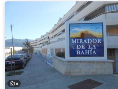 Venta de piso con piscina en Algeciras, Urb. Mirador de la Bahía