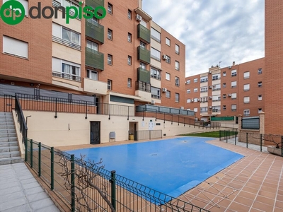 Venta de piso con piscina en Parque Nueva Granada (Granada), Parque nueva granada