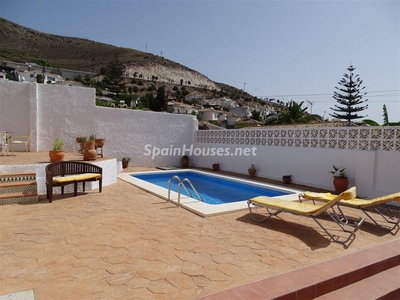 Villa en venta en Benalmádena