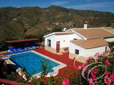 Villa en venta en El Borge