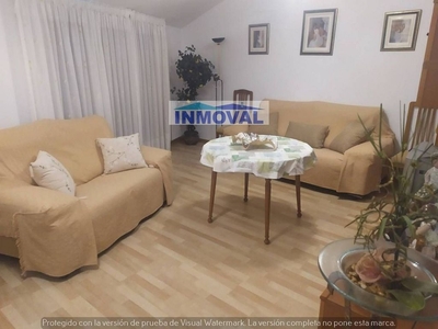 Ático en venta en Valdepeñas de 2 habitaciones con terraza y calefacción