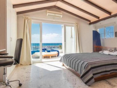 Duplex to rent in Puerto Banús, Marbella -
