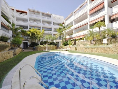 Flat to rent in La Carolina-Guadalpín, Marbella -