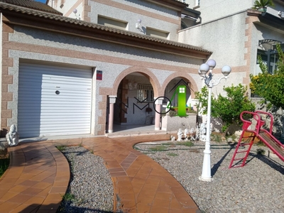 House for sale in Montornès del Vallès