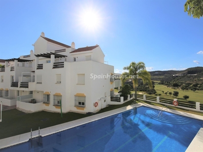 Penthouse apartment to rent in Valle Romano Golf, Estepona -