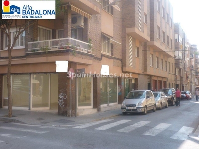 Local en venta en Badalona