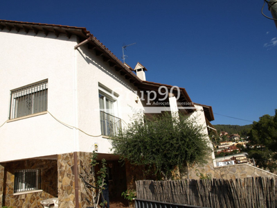 Terraced house for sale in Vallirana