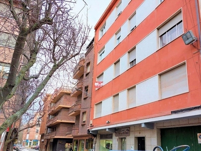 Venta de piso en Centro - Ávila de 4 habitaciones con terraza y balcón