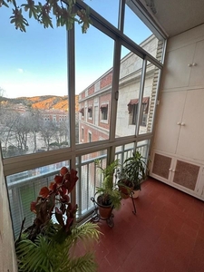 Venta de piso en Centro - Cuenca de 5 habitaciones con terraza y garaje