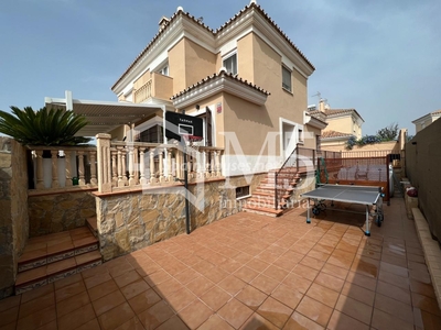 Villa to rent in Viña Málaga, Torre del Mar -