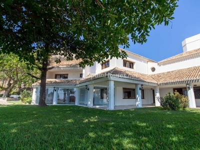 Villa to rent in Zona Sohail, Fuengirola -