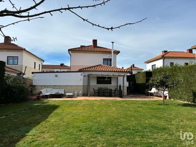 Casa 4 habitaciones de 204 m² en Castellanos de Moriscos (37439)