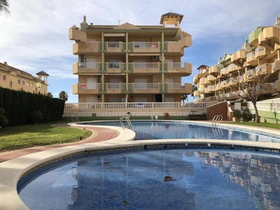 Venta Piso La Manga del Mar Menor. Piso de dos habitaciones en Calle Puerto Tomás Maestre. Buen estado segunda planta con terraza